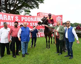 Ranquelino (Sandesh u p), winner of Chief Justice`s Cup on Saturday being led in by Kishore Dhingra, Surendra Sanas and Ashok Ranpise.