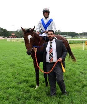 Trainer Vishesh leading in Small Dreams (Shreyas Singh up), winner of  the J H Foley Memorial Trophy at Mysore on Friday.