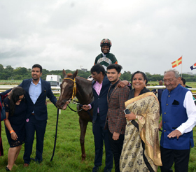 The winning connections leading in Leto (Sandesh up), winner of Mayor Baburao Sanas Memorial Independence Million Powered by SRS Group at Pune on Monday.