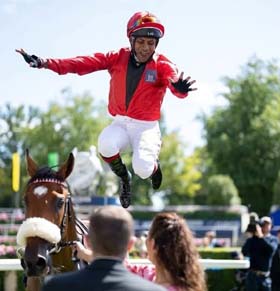 Suraj Narredu, fresh from his triumph aboard Fireblade in the Shargor Cup at Ascot on Saturday, celebrated in style with a soaring dismount straight out of the Frankie Dettori playbook.
